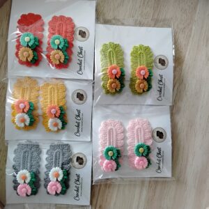 Handmade Crochet Floral Snap Hair Clips Set With Multicolor Daisy Designs