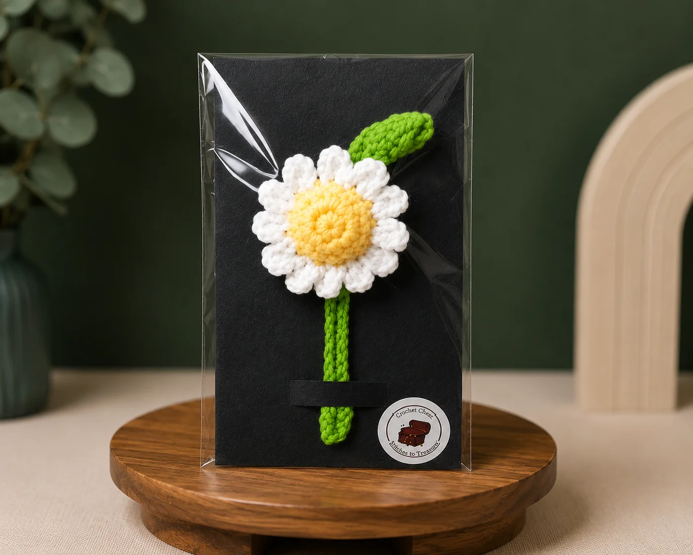 Handmade crochet daisy bookmark with braided stem and floral page marker - Image 2